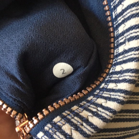 Lululemon Forme II Cream & Navy Stripe Jacket - Picture 6 of 8